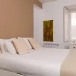 Lisbon Centre Apartment With Private Pool