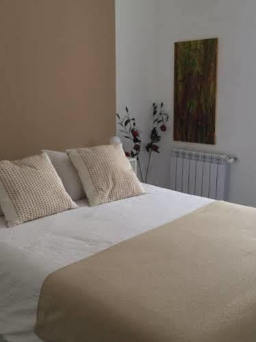 Apartment Centre With Private Pool *